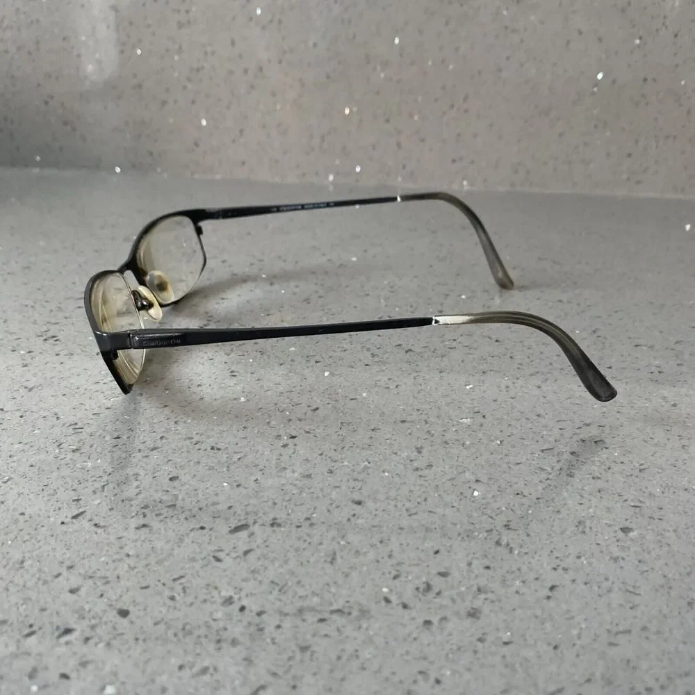 Claiborne this frames